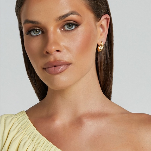 18K Gold Plated Textured Earrings*Stud Earrings*Teardrop Stud Earrings*JD - Picture 7 of 7